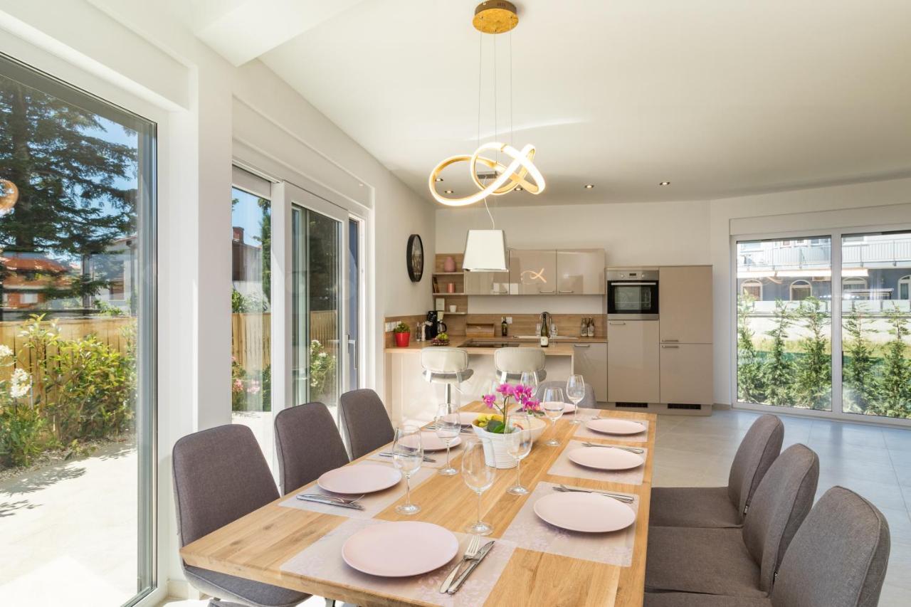 Villa Elena: Seaside Luxury with Whirlpool and Brijuni Islands View Fazana Exterior photo